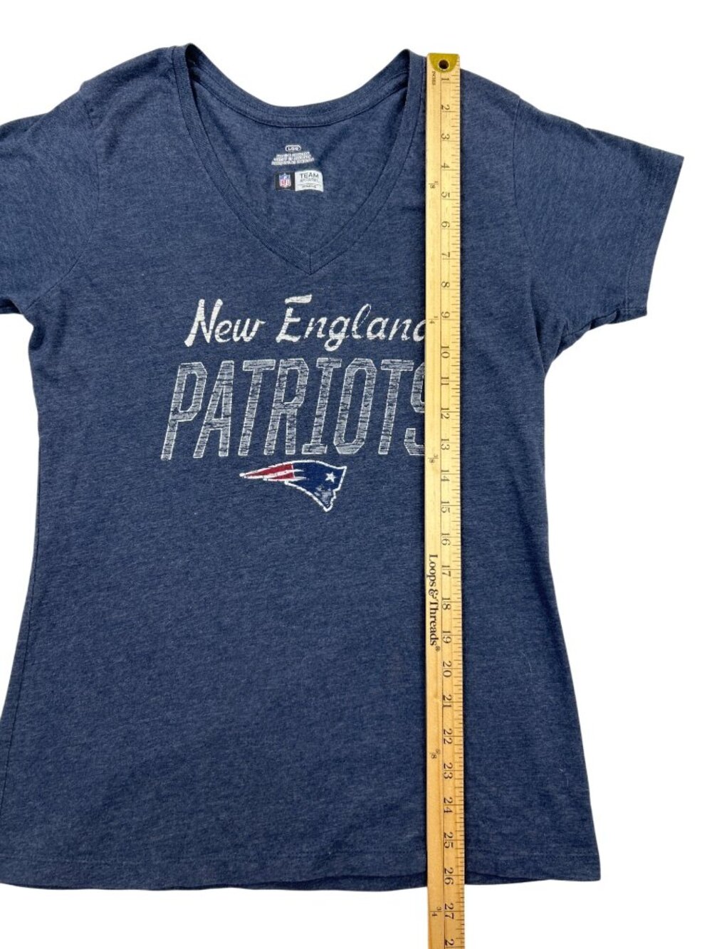 NFL Team Apparel Official New England Patriots Sz L V-Neck T-Shirt Navy Blue - Picture 5 of 9